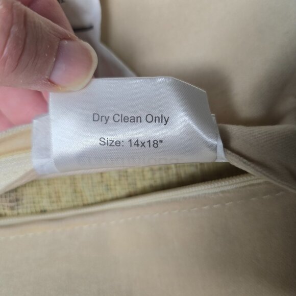 ๐ Grandin Road Hooked Wool Cardinal Christmas Pillow Cover 14 x 18 Holiday Bird - Picture 6 of 6